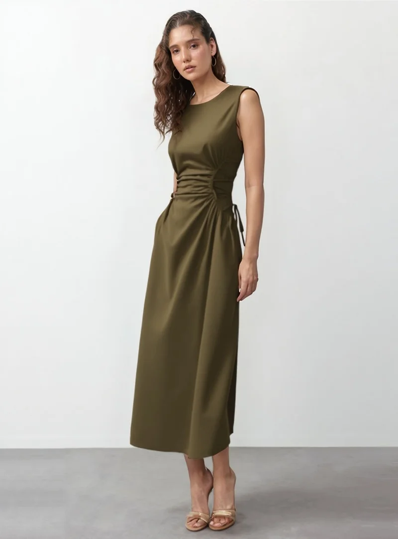 Outzidr  Green Elasticated Cinched Waist Dress for Women | Best Price UAE